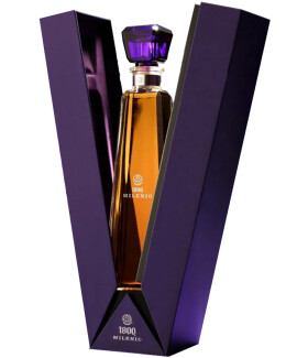 1800 Миленио Экстра Аньехо в подарочной упаковке